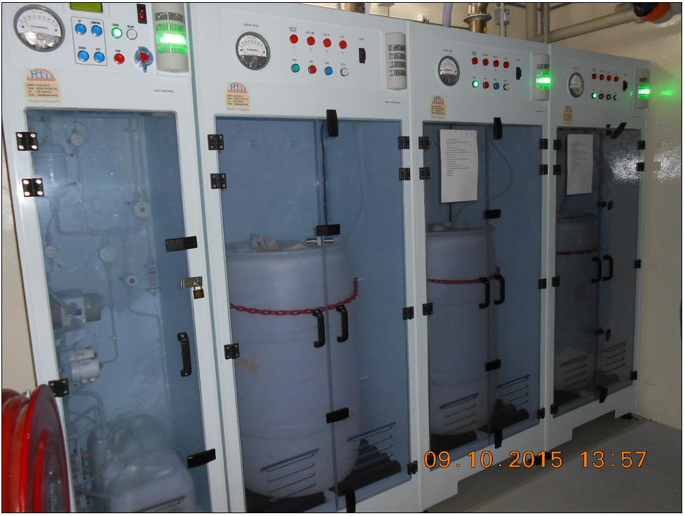 Clean-room control cabinet